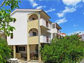 Отель Apartments Jakasa  Трогир